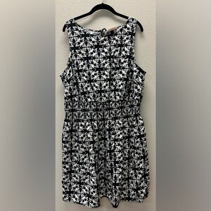 Universal Threads - XXL - NEW With Tags Black & White Floral Sleeveless Dress